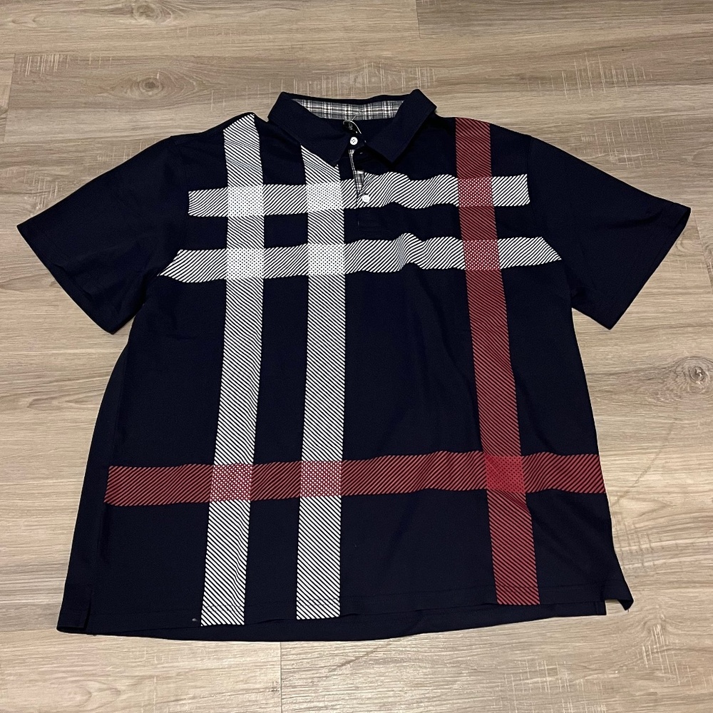 Blue shirt sleeve shirt
